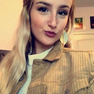 Meet your Posher, Shea